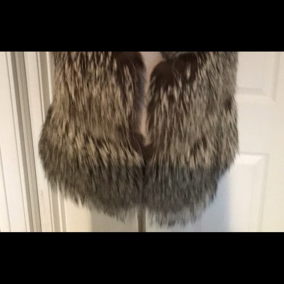Salvatore Ferragamo y REAL FUR, DYED FOX FUR size M Italian 42 . - Picture 10 of 15
